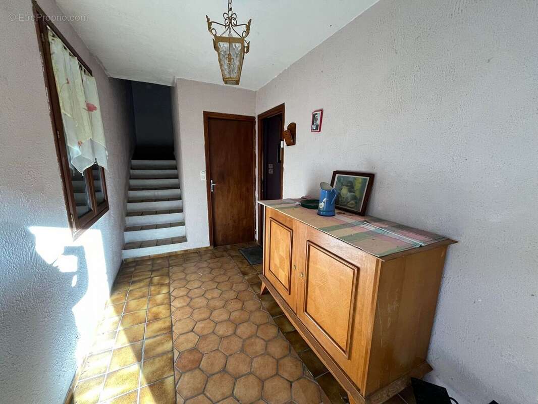 Hall d'entrée - Maison à CONDAT