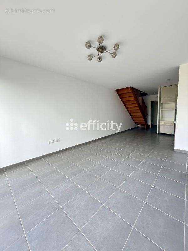 Appartement à CHENNEVIERES-SUR-MARNE