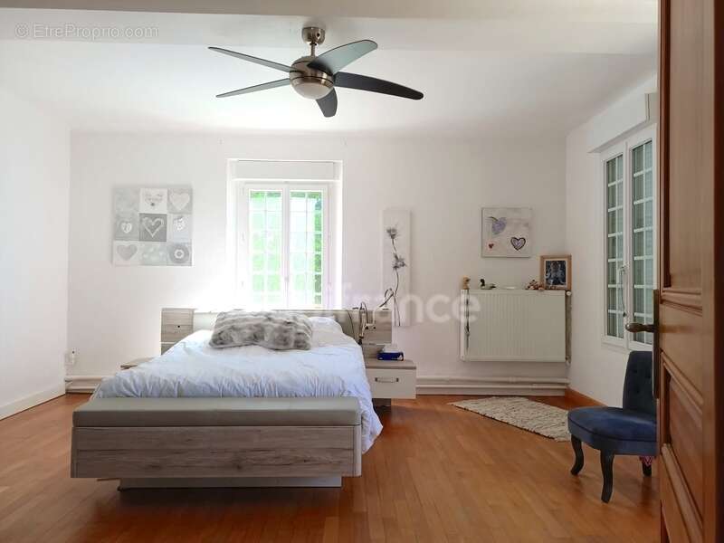 Maison à VILLECHETIVE