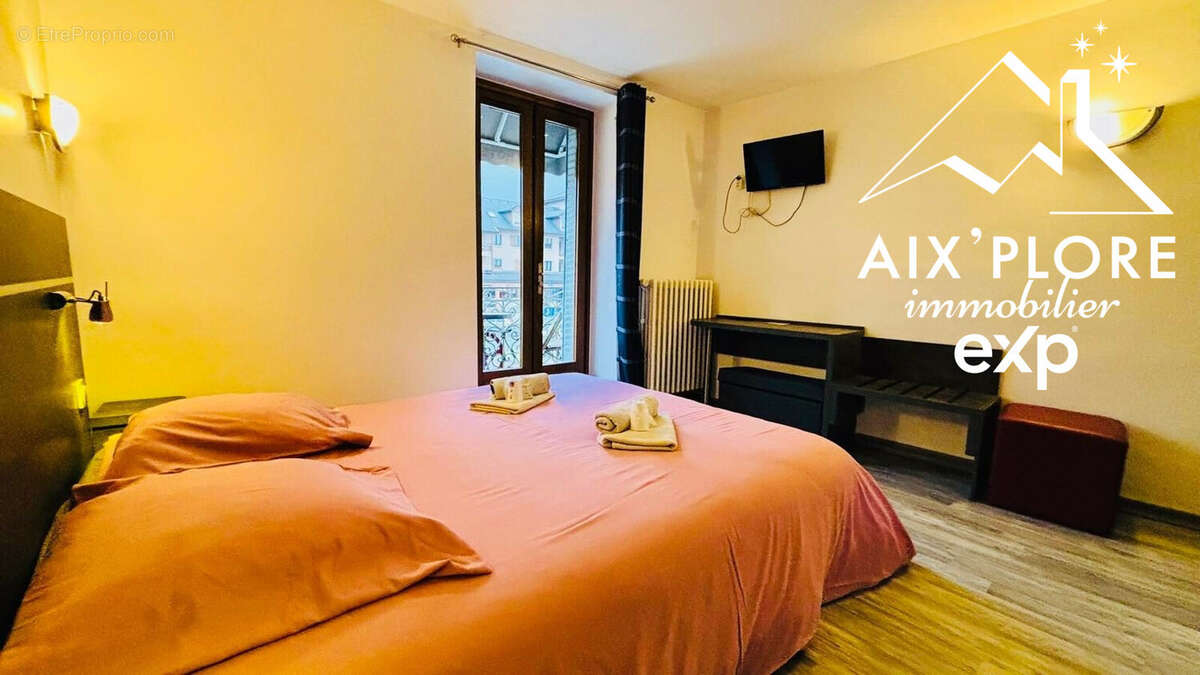 Autre à LA CHAMBRE