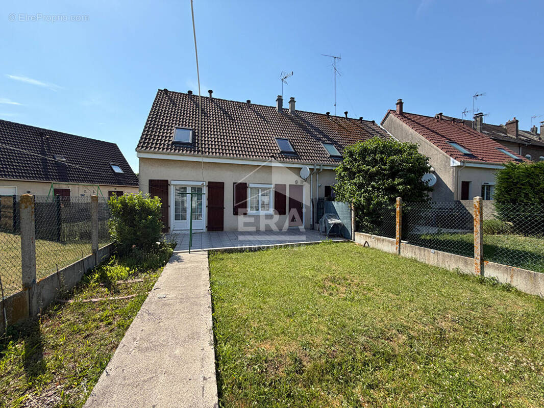 Maison à TERGNIER