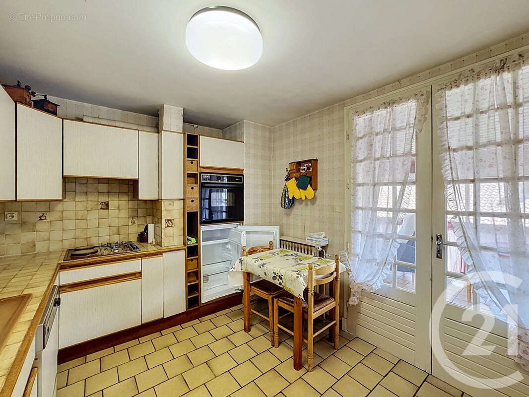 Maison 271 m² à Jegun  - photo 14