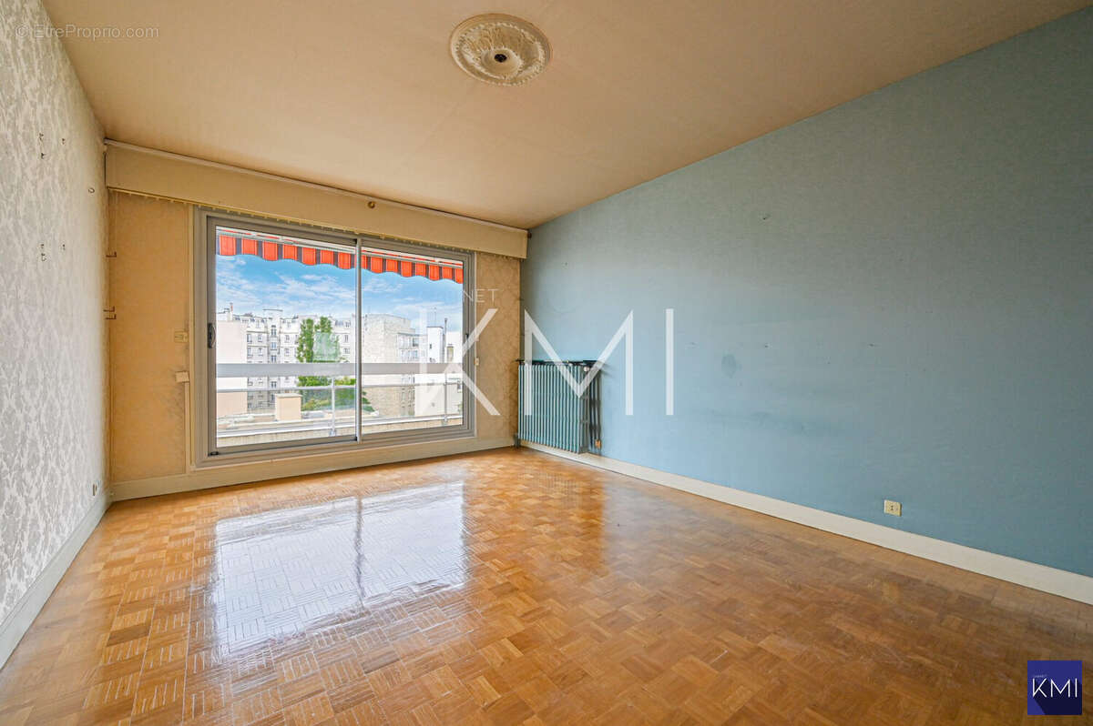 Appartement à LES LILAS