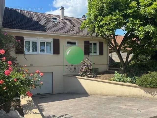 Maison à SAINT-VRAIN