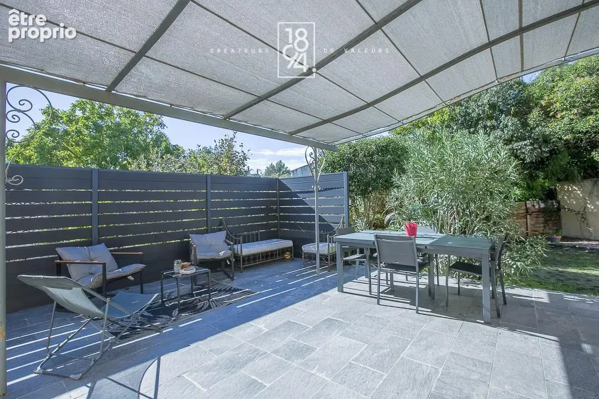 Maisont T4 À Vendre Marseille 13011  Maison plain-peid  Eoures au calme  Piscine - photo 3
