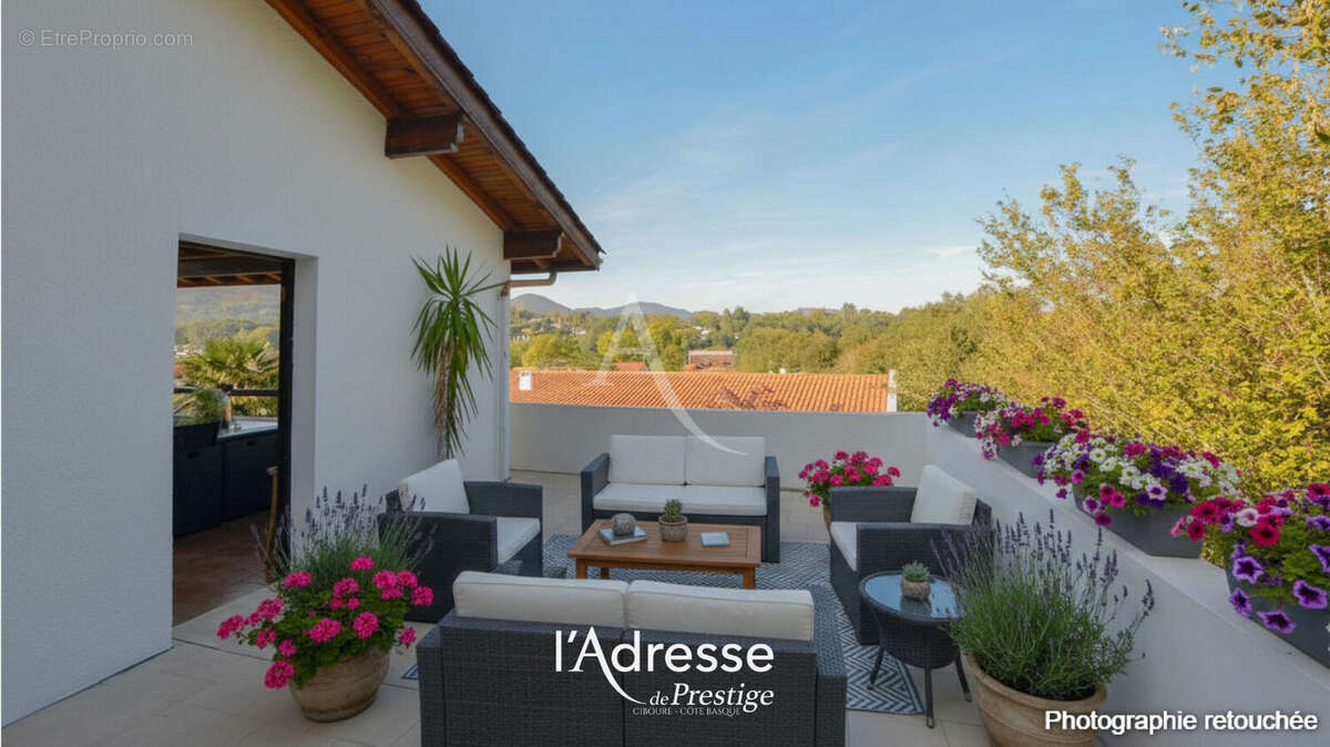Maison néo-basque à Ascain - 4 chambres sur 3 niveaux, 2 T2 locatifs - photo 7