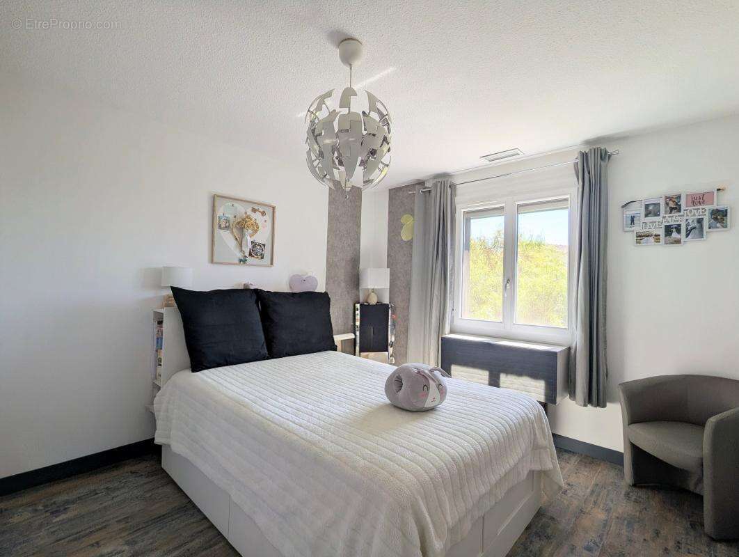 Maison 95 m² à Saint-Martin-De-Crau  - photo 11
