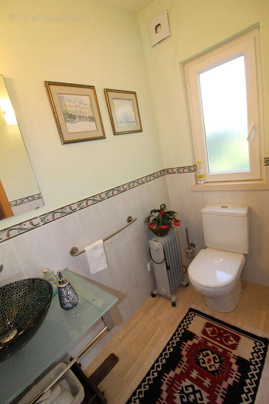 Maison à LES HERBIERS