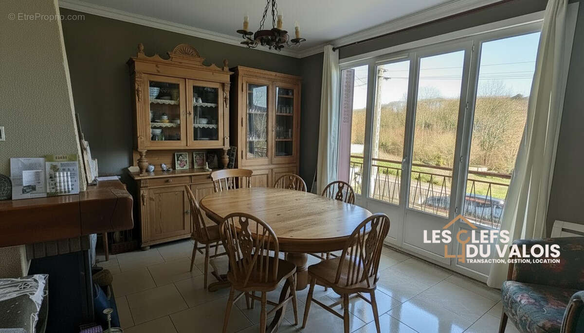 salle à manger - Maison à BETHISY-SAINT-PIERRE