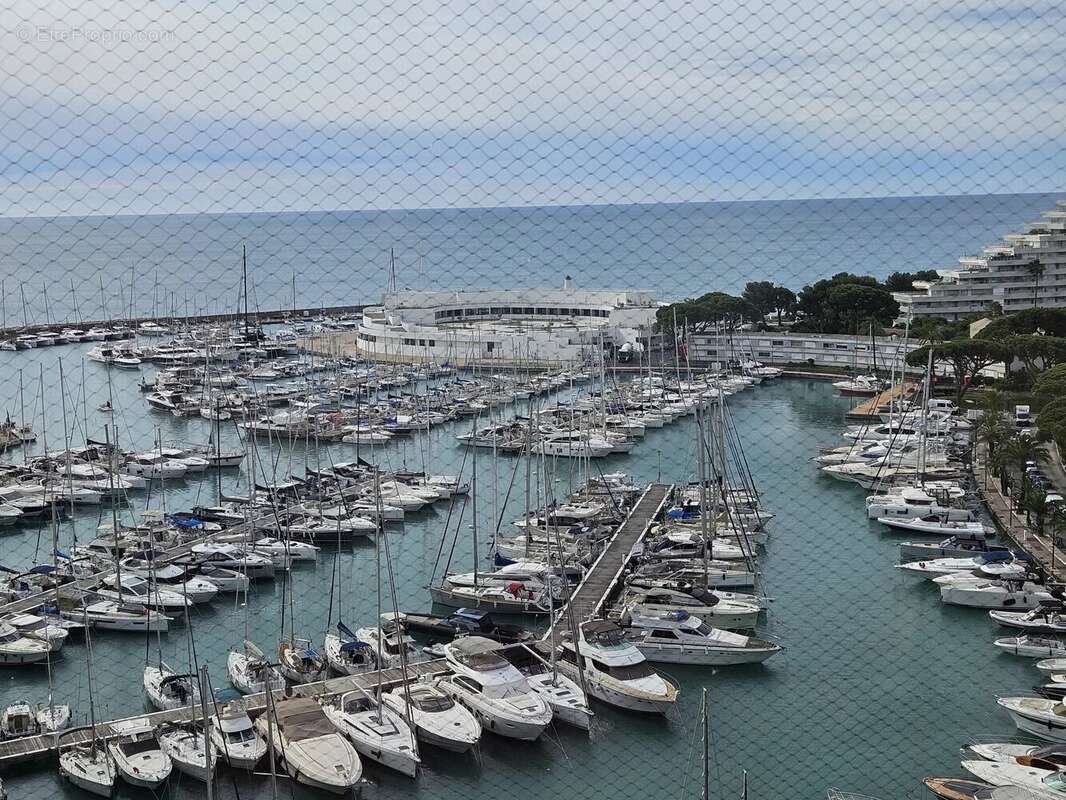 Appartement à VILLENEUVE-LOUBET