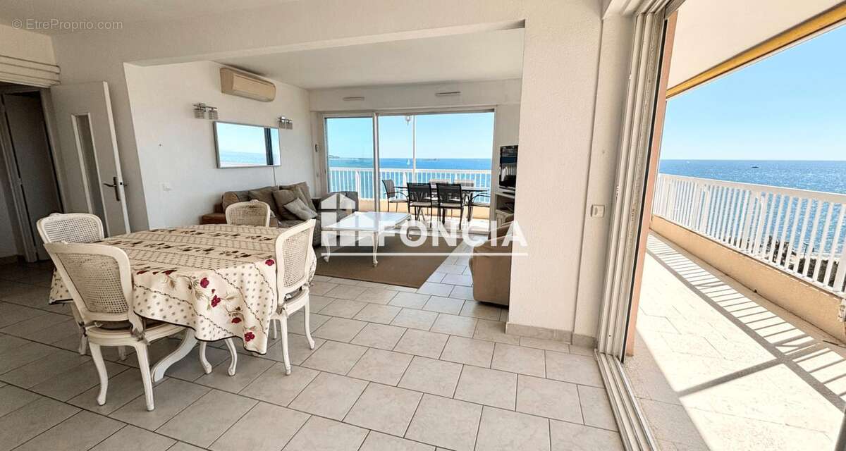 Appartement à FREJUS