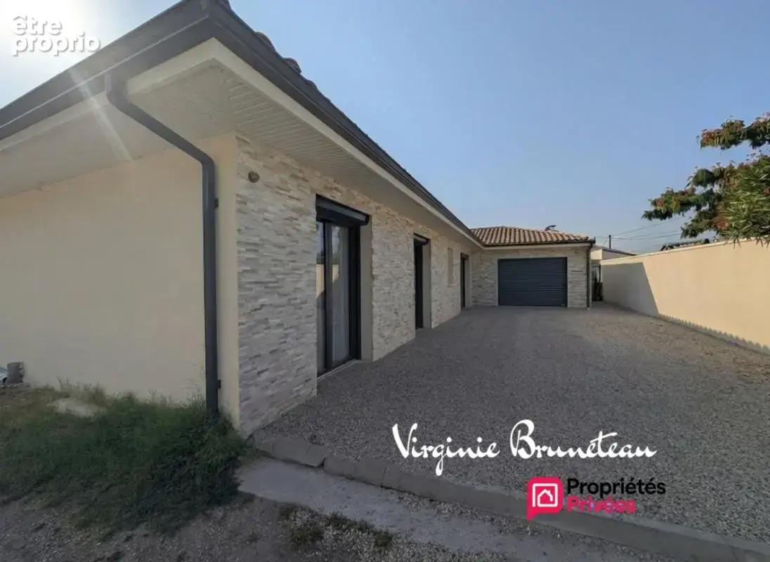Maison de plain-pied entièrement rénovée, 3 chambres, garage et piscine - photo 6