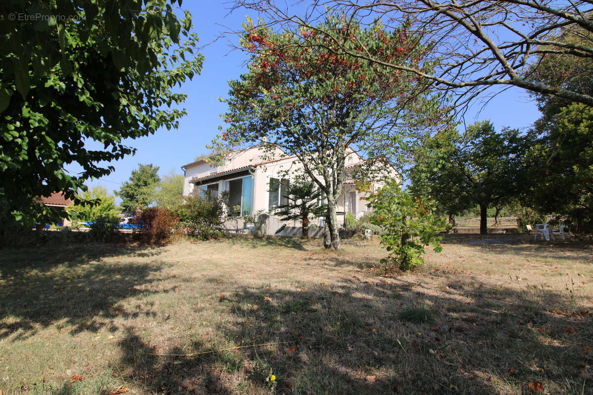 Maison à ALLEGRE-LES-FUMADES