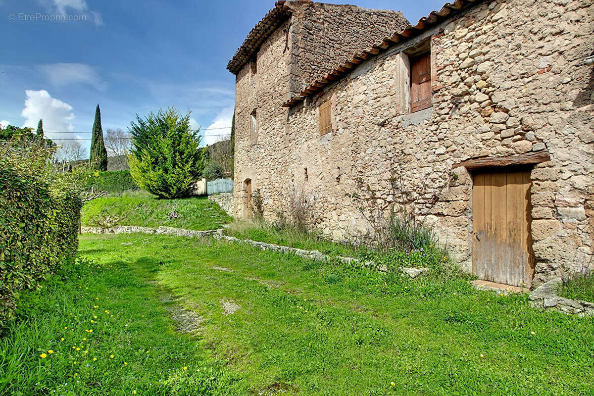 Maison à SALERNES