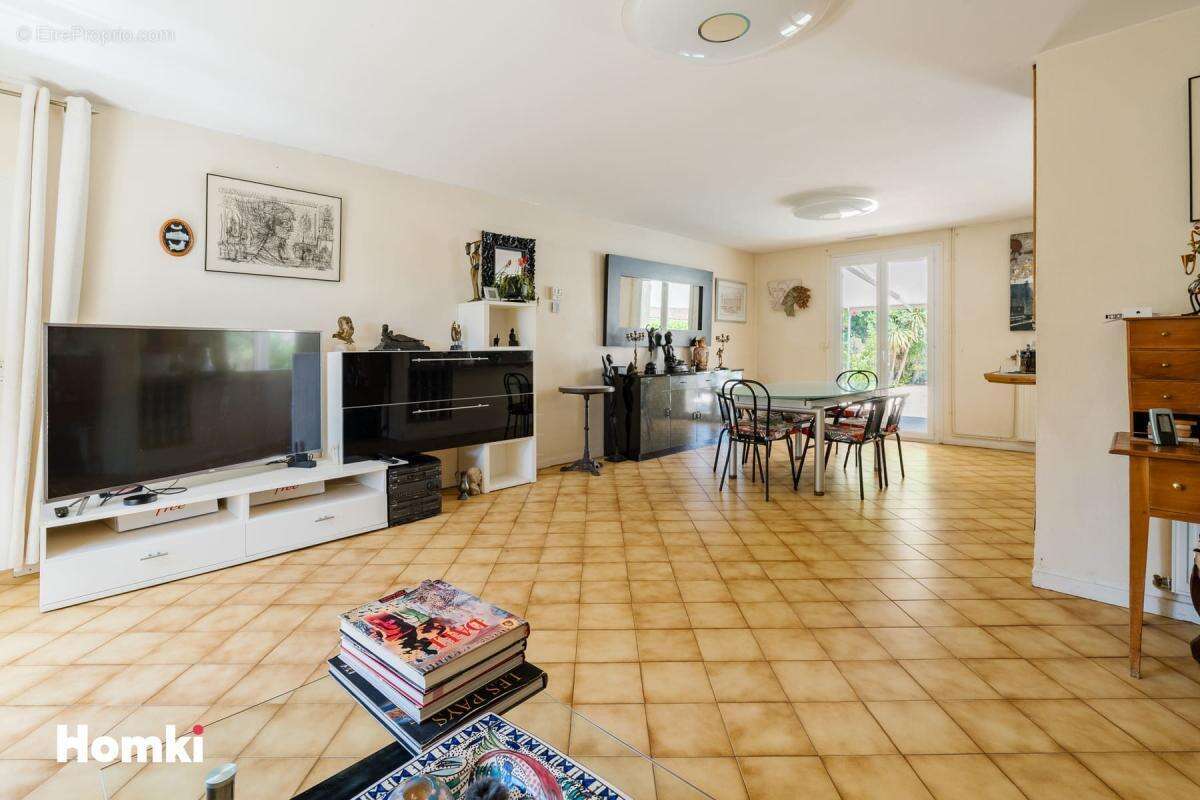 Maison/Villa T6 de 140 m2 à La Salvetat-Saint-Gilles 31880 - photo 5