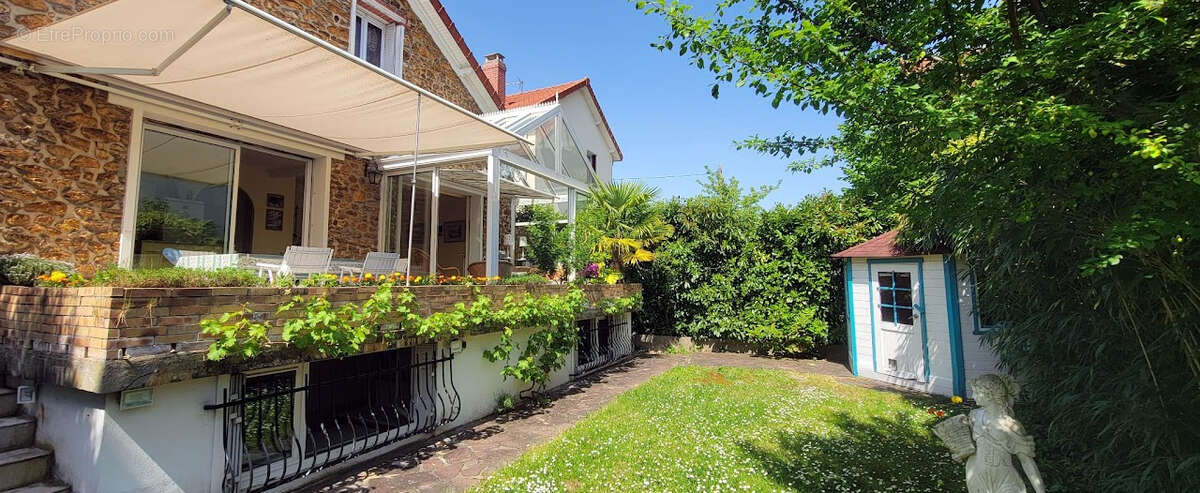 Maison à VILLEMOMBLE