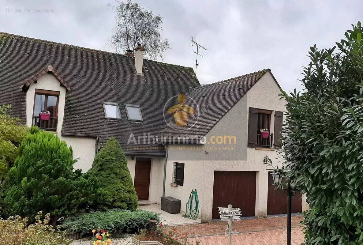 Maison à LIVERDY-EN-BRIE