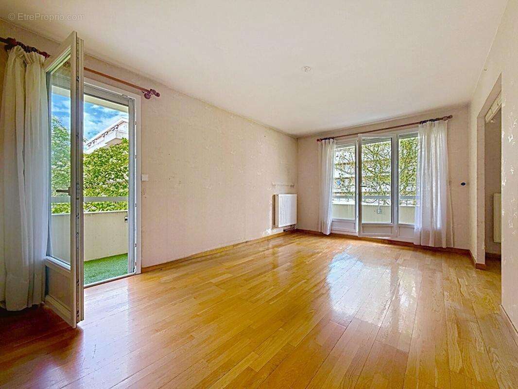 Appartement à HEROUVILLE-SAINT-CLAIR