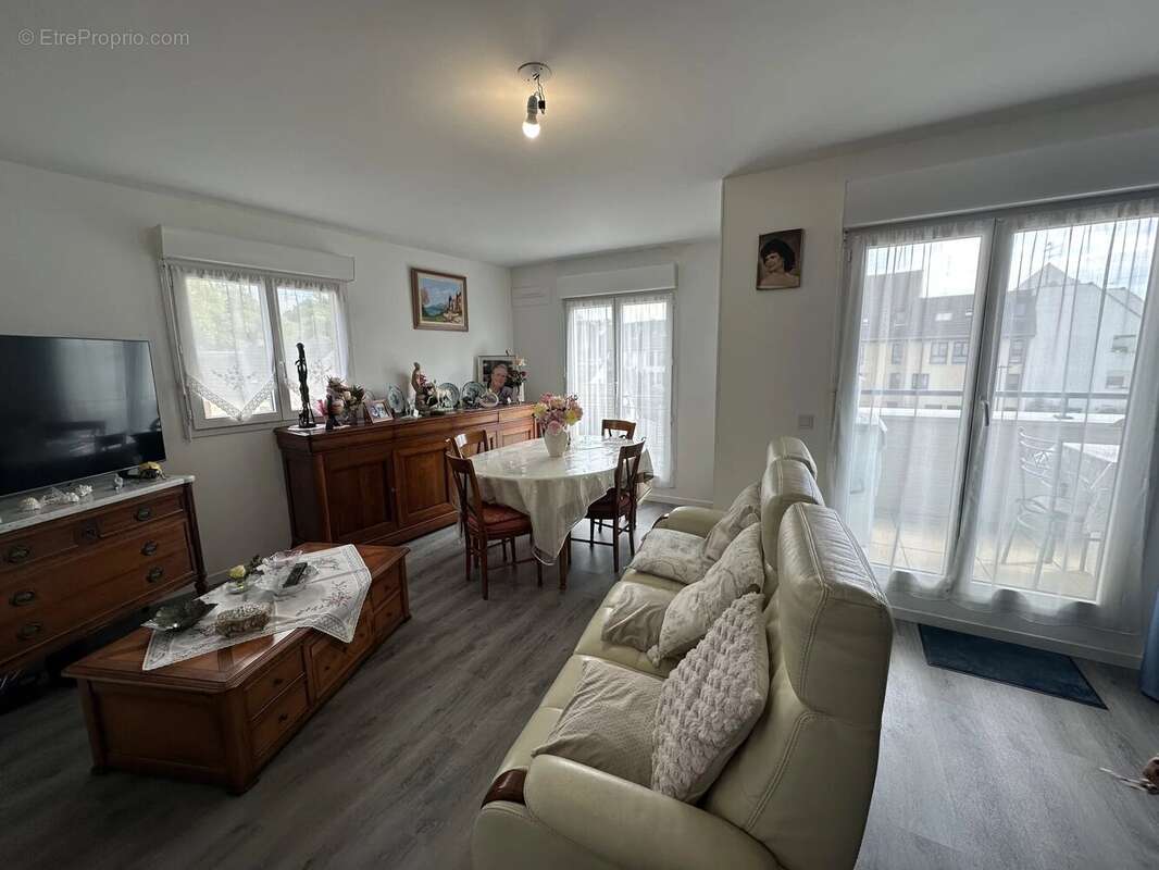 Appartement à LAMORLAYE