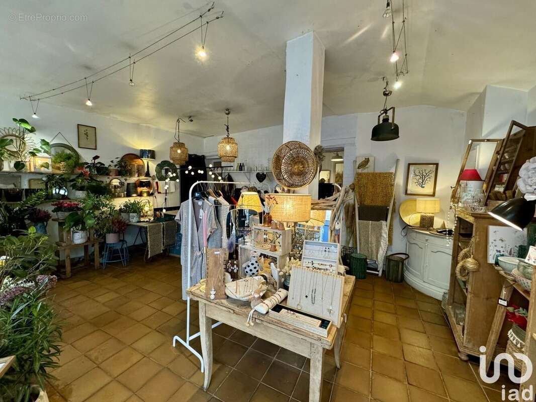 Photo 3 - Commerce à LARDY