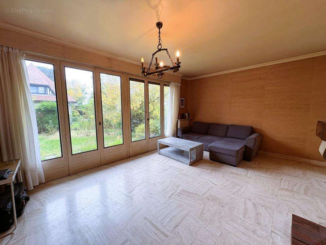 Maison à MONT-SAINT-AIGNAN