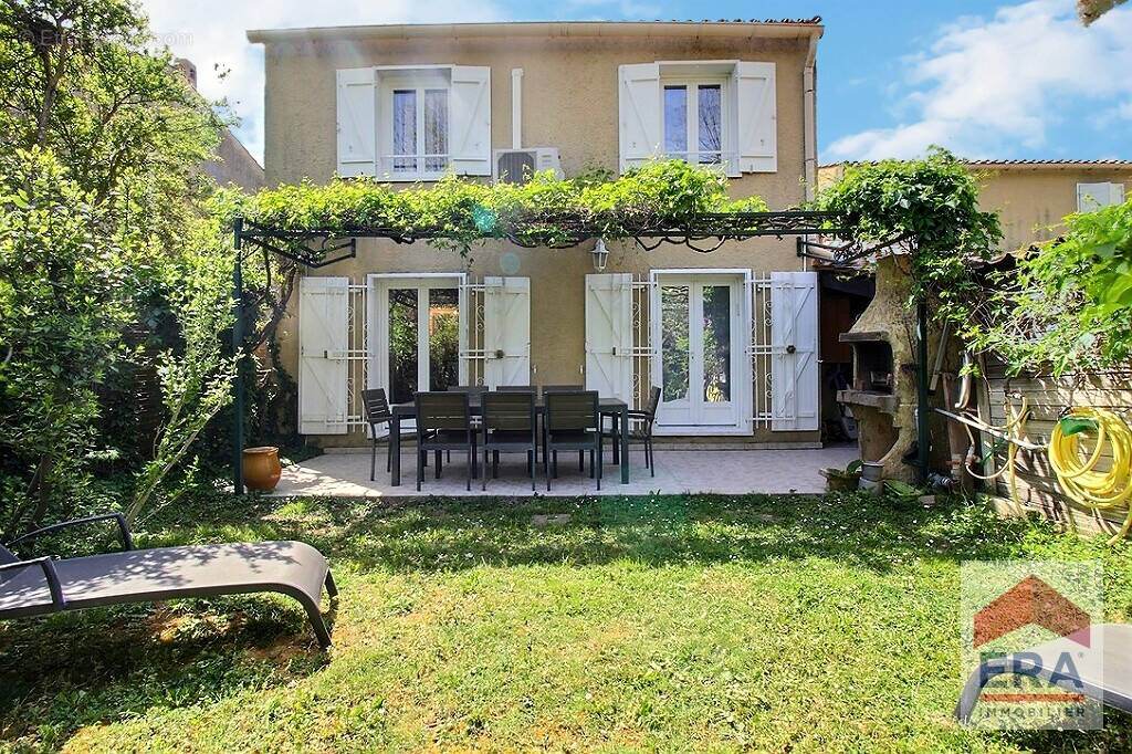 Maison à LE PONTET