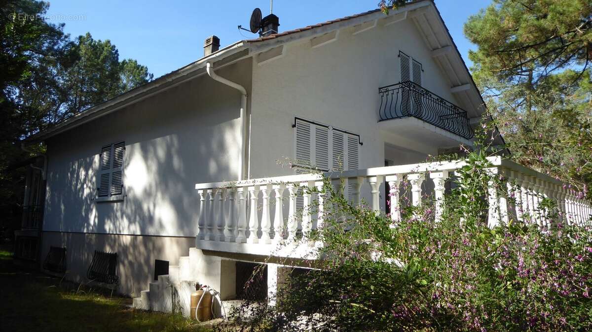 Maison contemporaine 200 m² avec T3 indépendant, piscine, terrain 1300 m²  proche lac  sans vis-à-vis  fort potentiel - photo 30