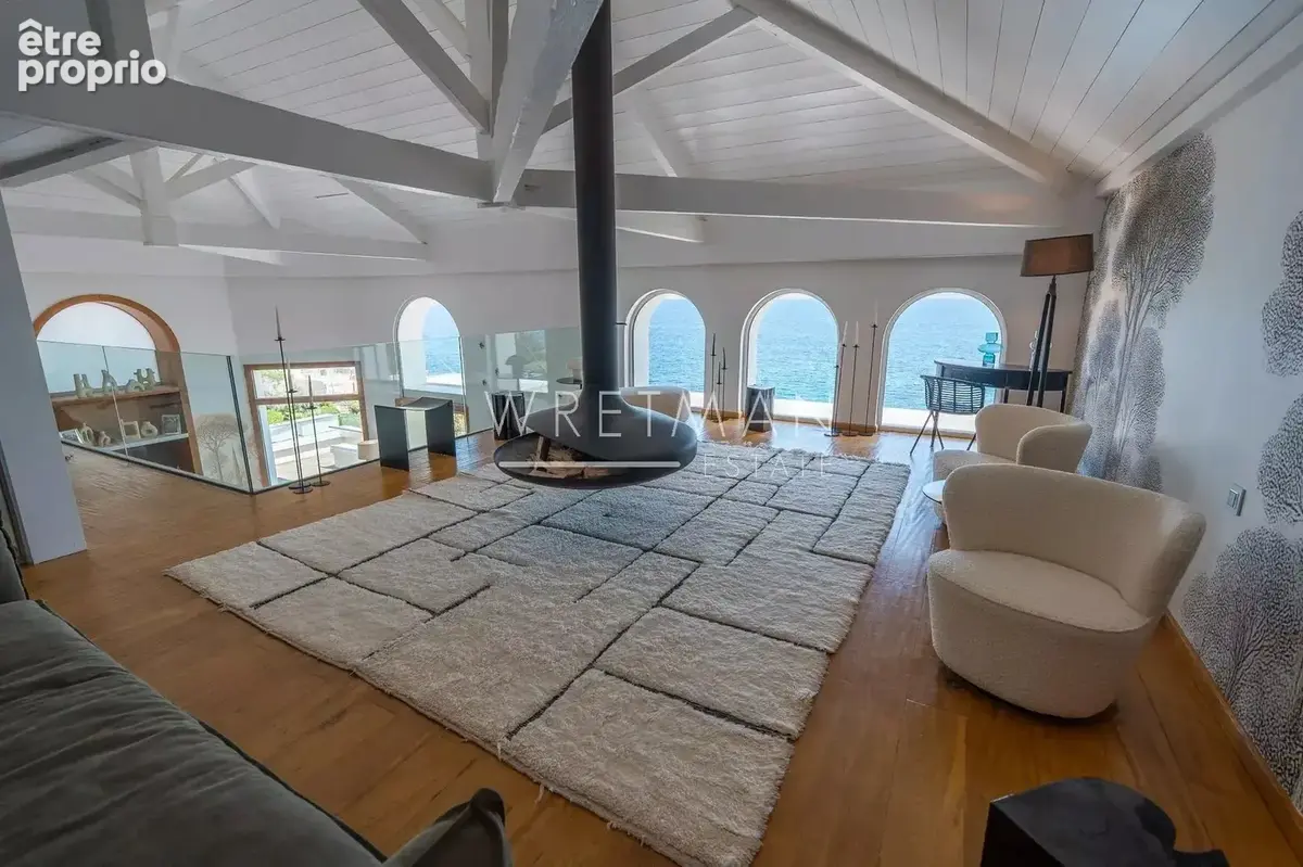 Vente par enchère privée : Domaine d'exception en bord de mer avec garage à bateau - photo 8
