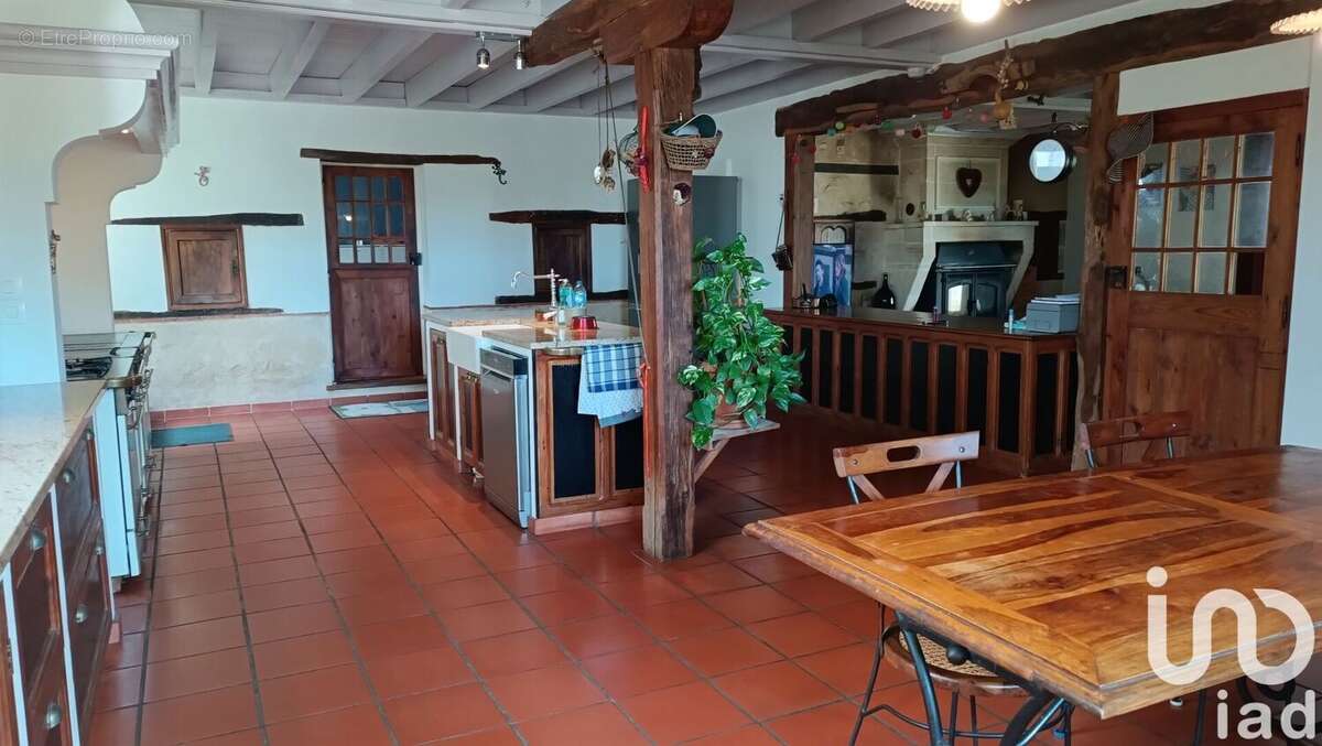 Photo 7 - Maison à MONTENDRE