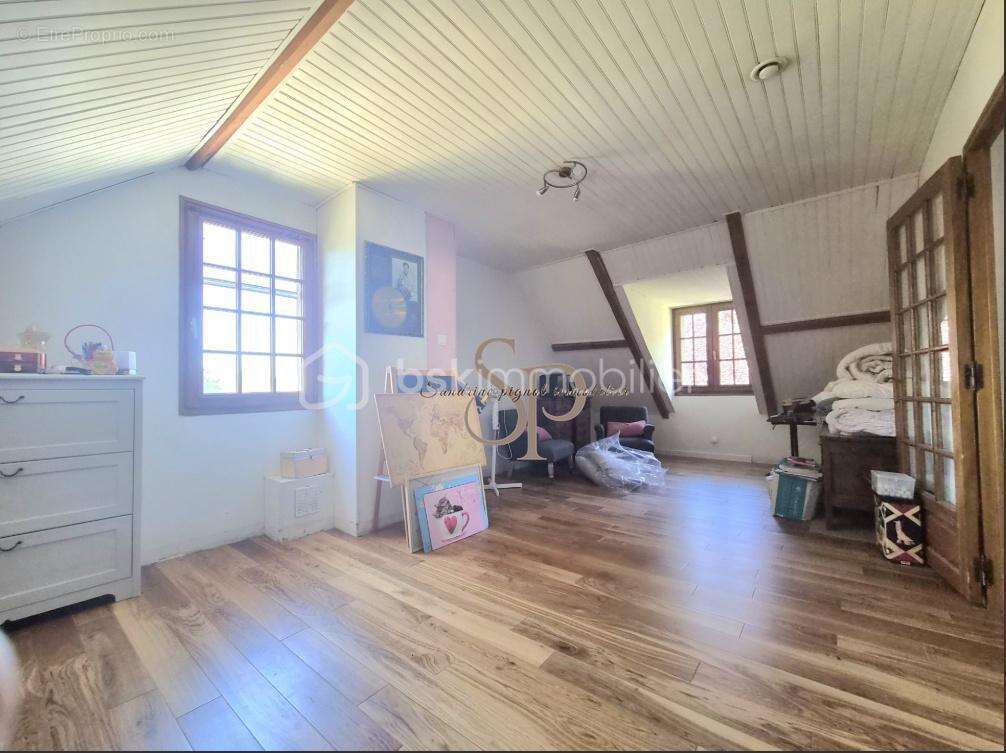 Maison à LORREZ-LE-BOCAGE-PREAUX