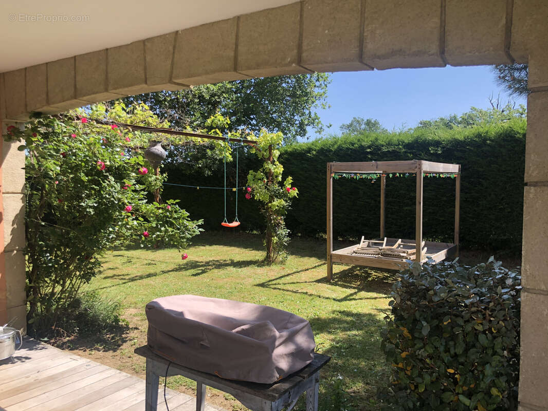 Maison à SAINT-MEDARD-EN-FOREZ