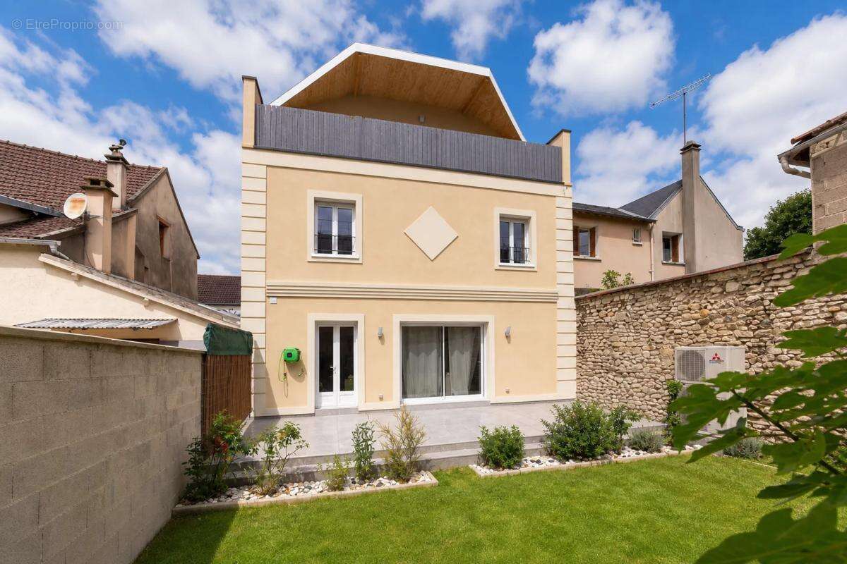 Maison à LIMAY
