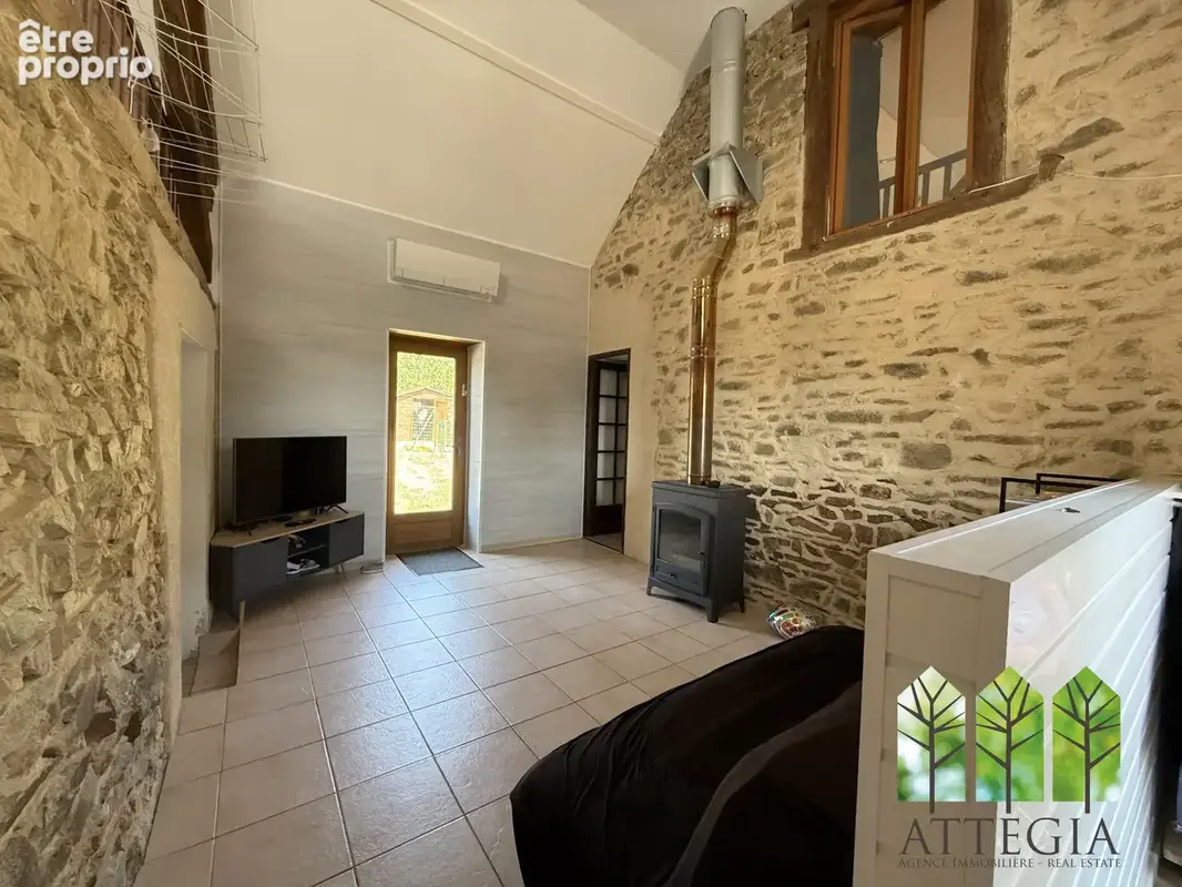 Maison 72 m² à Tercillat  - photo 3
