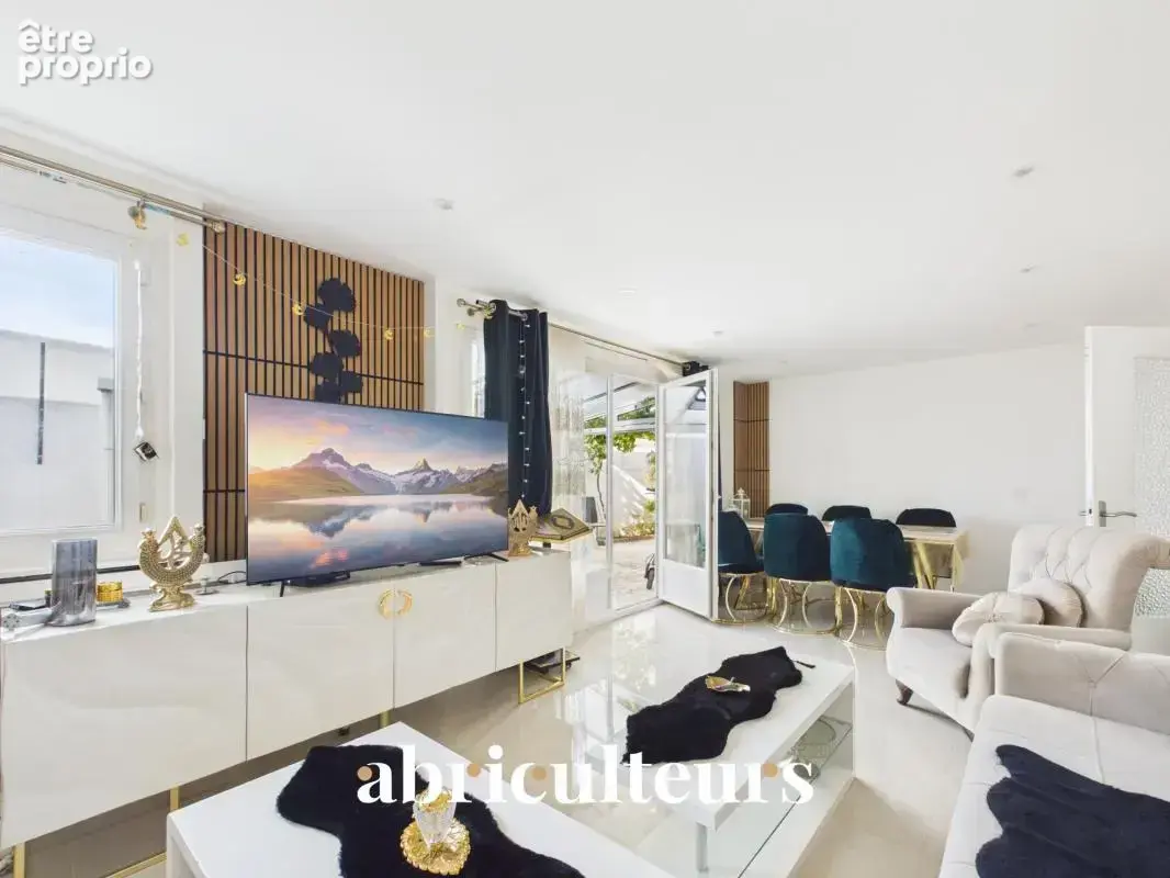 Maison familiale de plain pied - 5 chambres - 134 m²  - avec jardin, terrasse et 3 stationnements — Bezons - photo 2