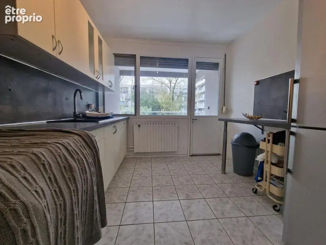 Appartement de 3 pièces traversant est-ouest,  situé au rez-de-chaussée surélevé et 1er étage, d’une superficie habitable de 68m - photo 7