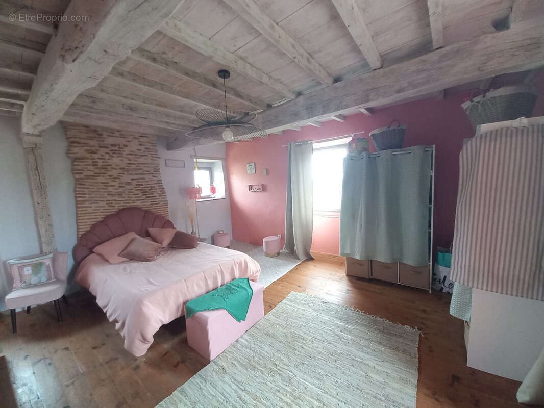 Maison à TRIE-SUR-BAISE