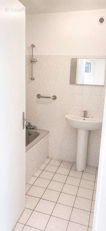 Appartement T2 de 53 m2 avec garage   Idéal investisseur ou résidence principale - photo 4