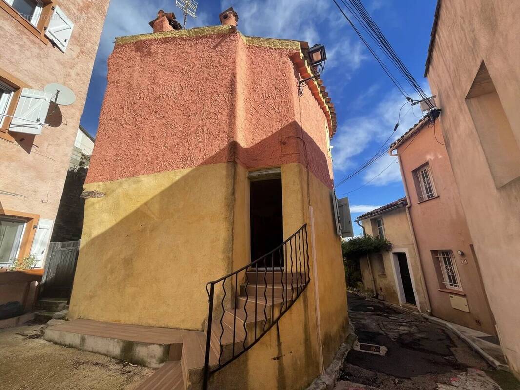 Maison à GONFARON