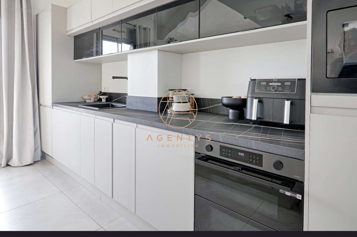 Appartement à SAINT-MAUR-DES-FOSSES