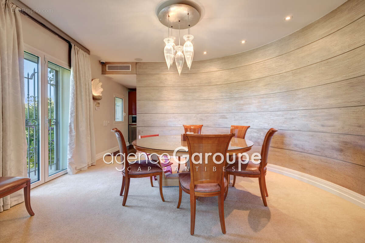 Maison 246 m² à Antibes  - photo 6