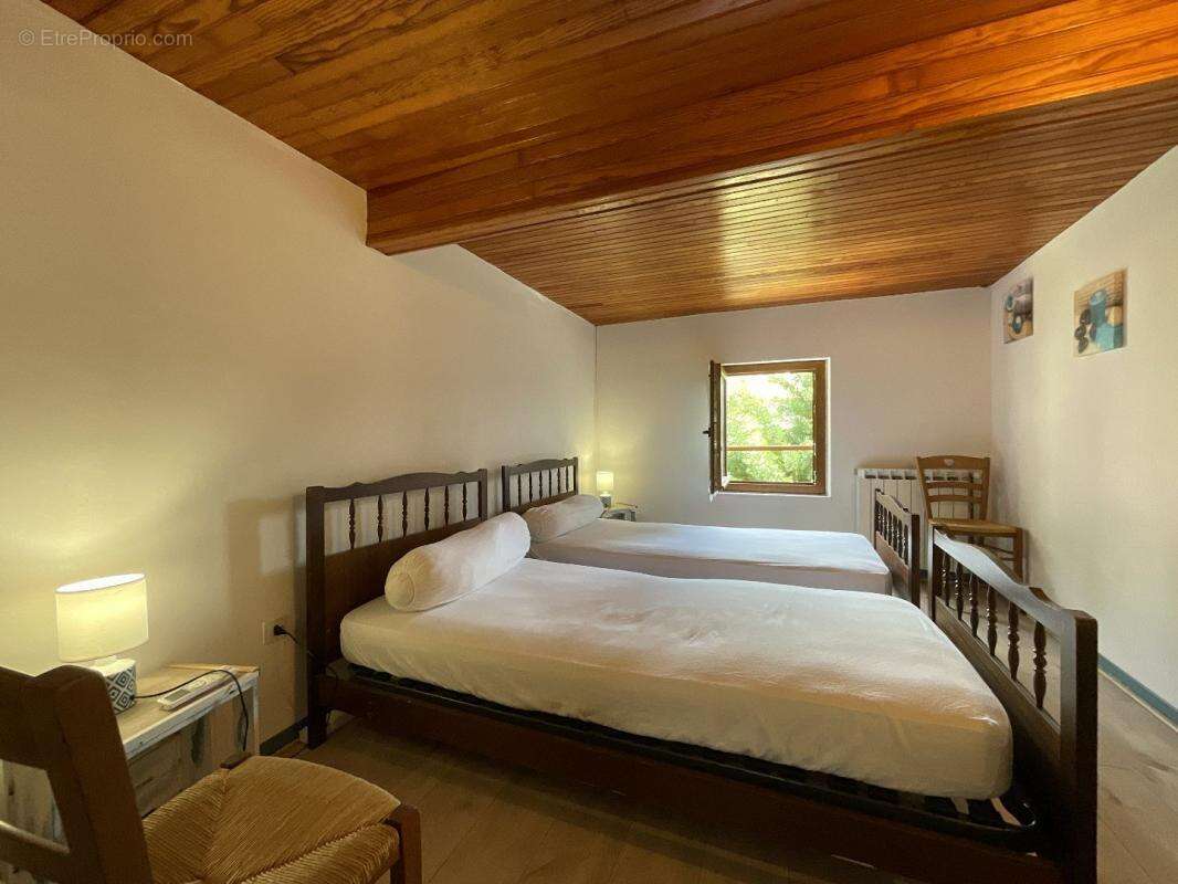 Maison à SAINT-MARTIN-LABOUVAL