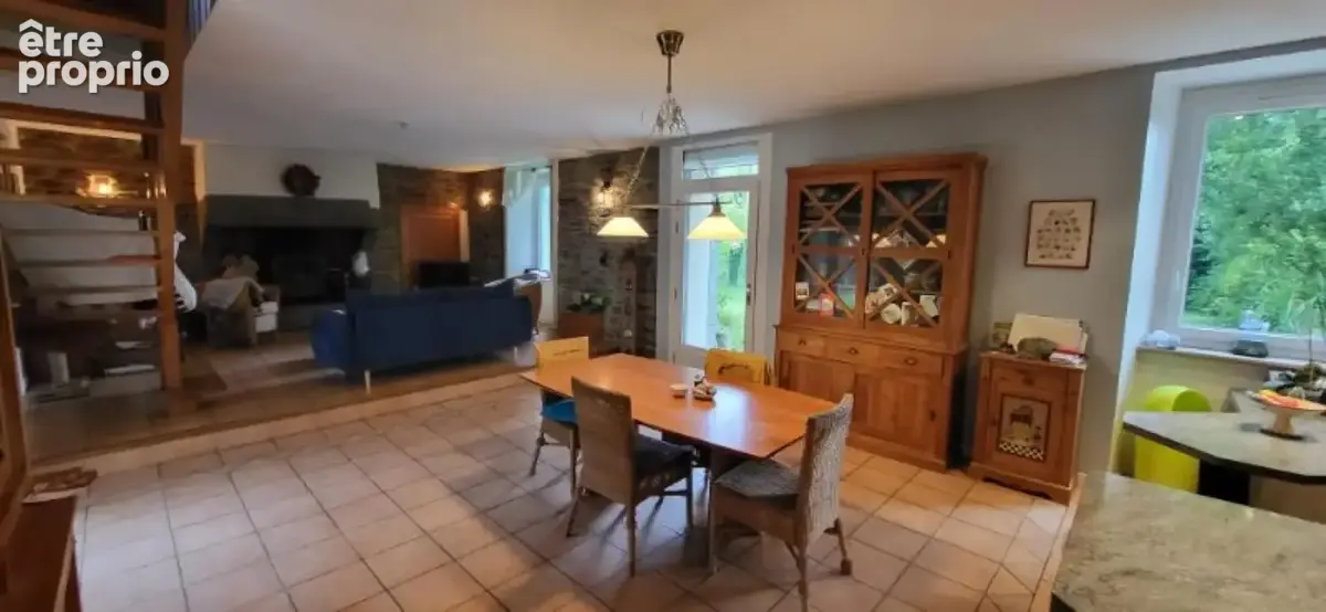 Maison 5 chambres + 3 locations type T2 - photo 5