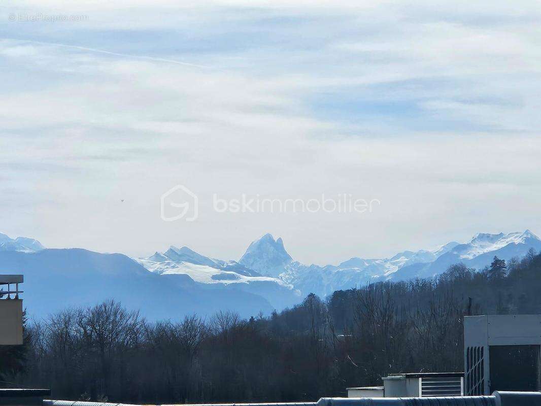 Appartement à BILLERE