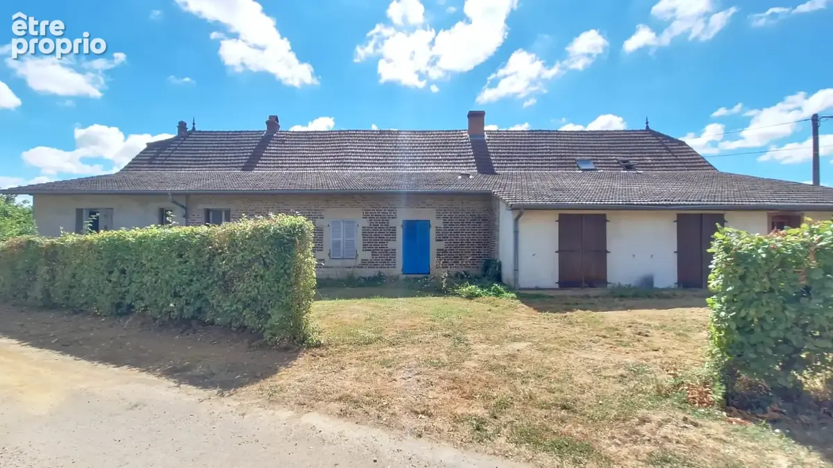Maison à SAILLENARD