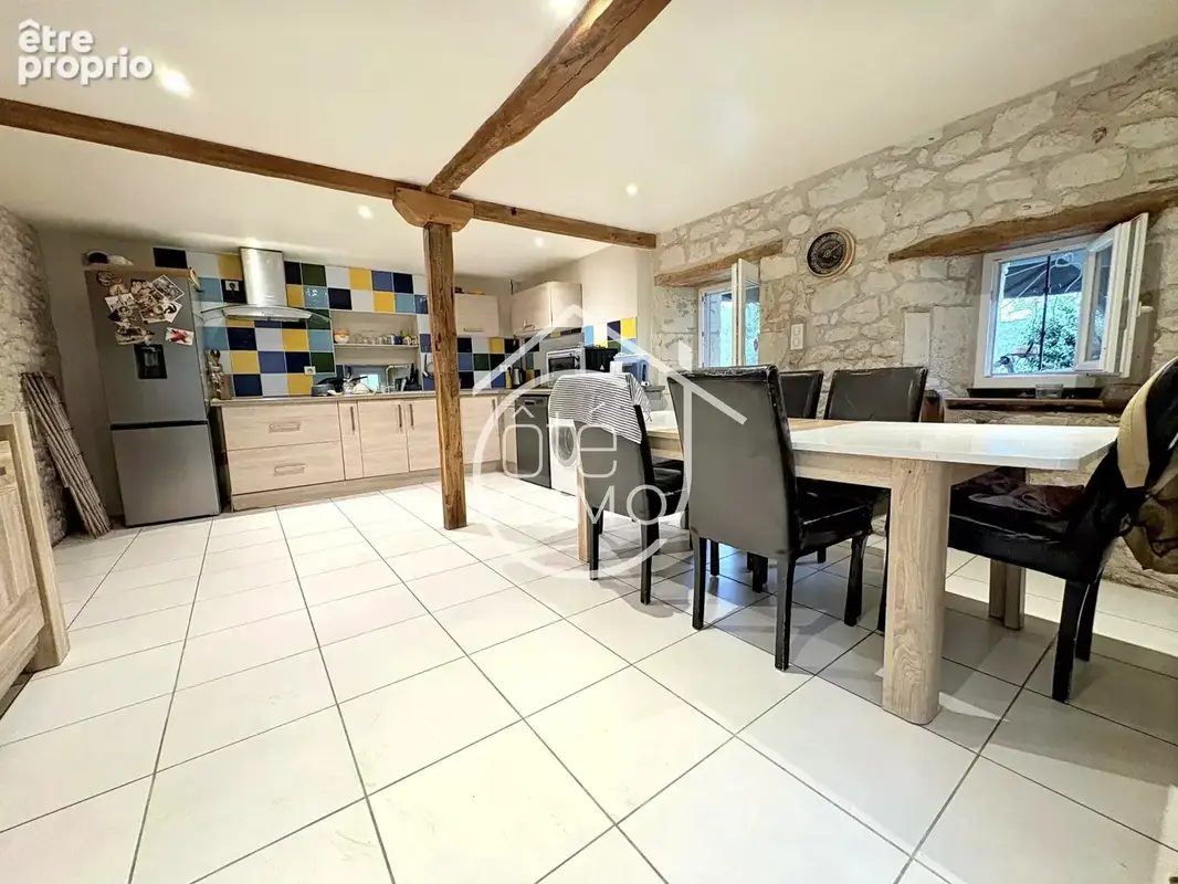SIGOULES ET FLAUGEAC : Belle maison en pierre 3 pièces de 80m² évolutive avec dépendance attenante à rénover - photo 2