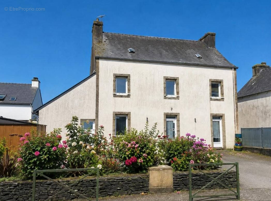 Maison à LAZ