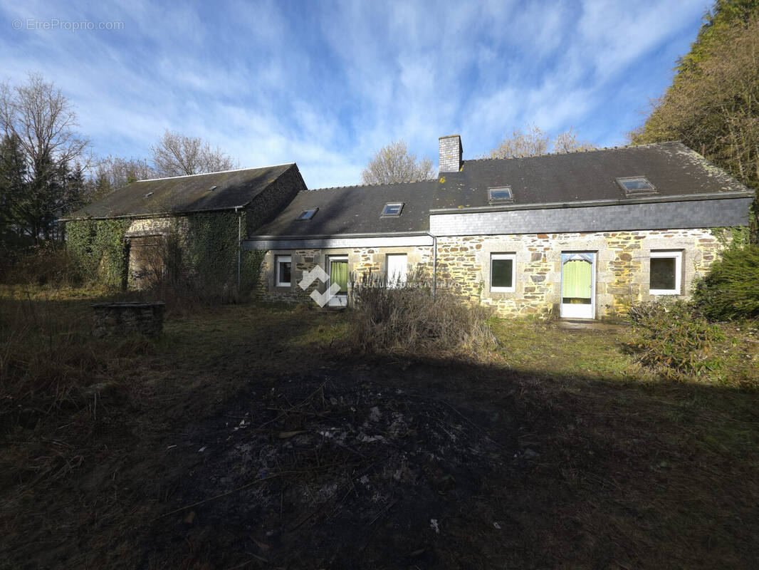 Maison à LA HARMOYE
