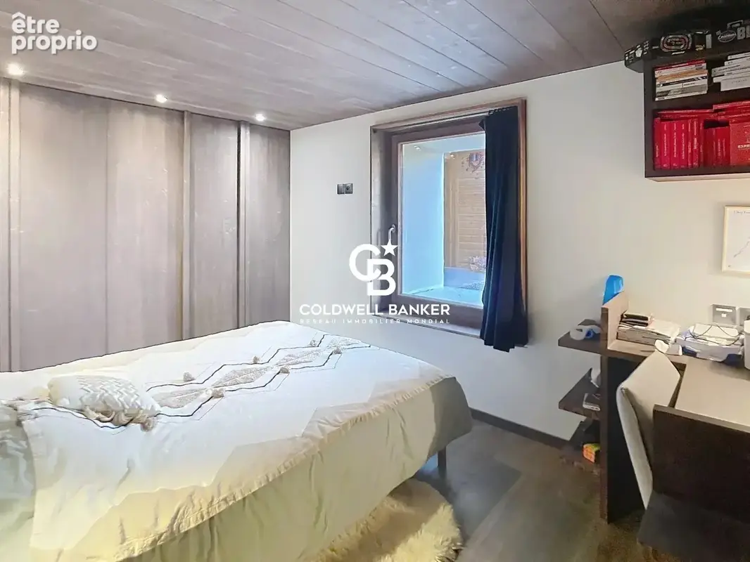 Chalet mitoyen - 121 m² - 5 chambres - Les Houches - photo 8