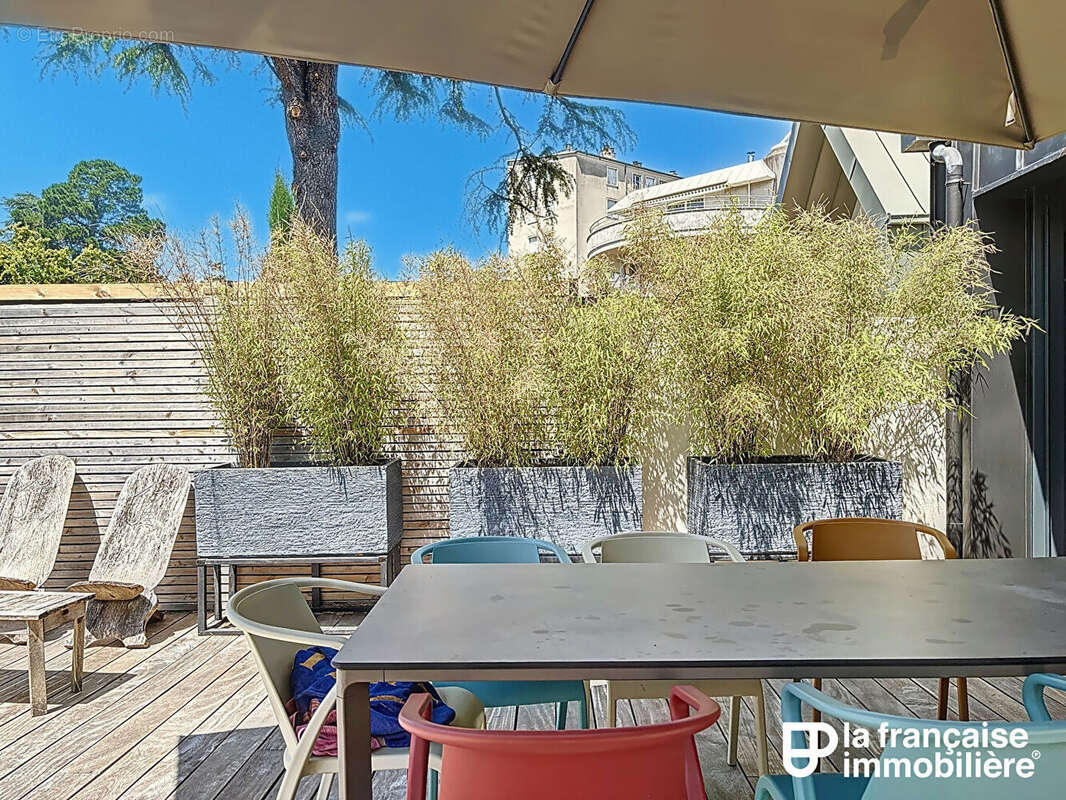 ANTRAIN - FAC DE DROIT - Maison avec 5 chambres, jardin, piscine, garage. - photo 3