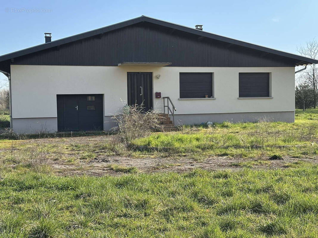 Maison à POMMERIEUX